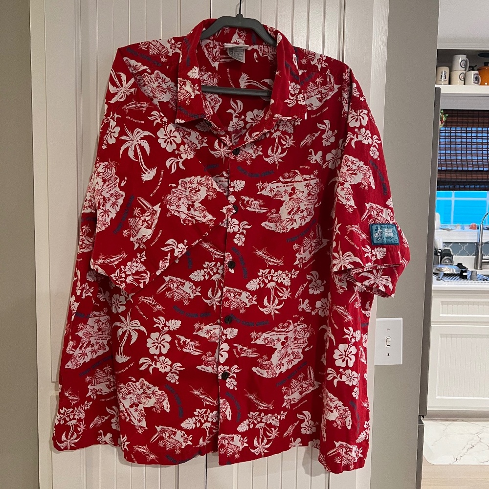 Disney Parks Aloha Shirt Size XXXL (3XL)